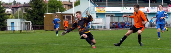 FK Jaroměř SŽ - Trutnov/Volanov 18.5.2014, foto z videa: Václav Mlejnek
